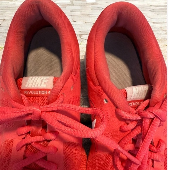 Nike Womens Revolution 4 Shoes Size 8.5 Running Sneakers Coral Pink - Picture 6 of 6